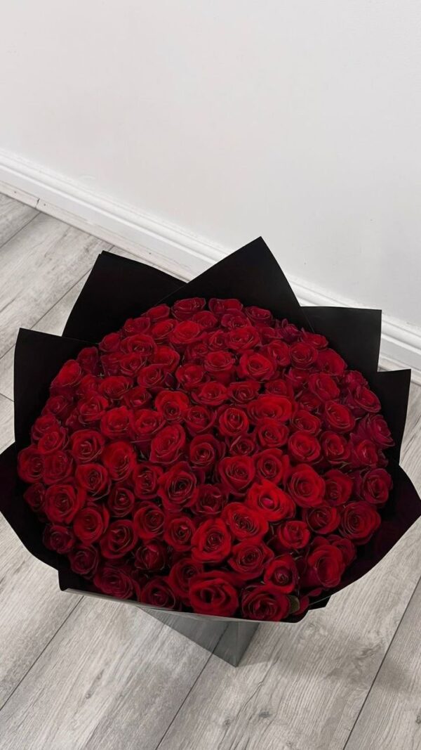 Ultimate Expression of Love: 100 Roses in Black Wrap