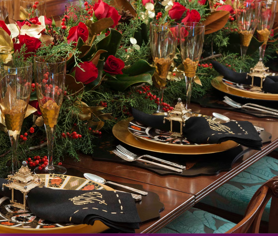 The Festive Table Centerpiece