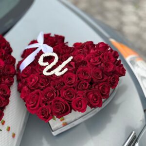 The Ruby Heart 26 Anniversary Box: Deep Red Roses & Personalized Number
