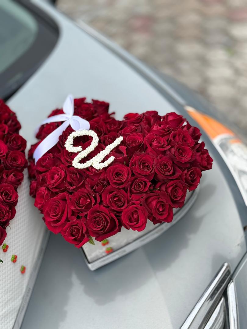 The Ruby Heart 26 Anniversary Box: Deep Red Roses & Personalized Number