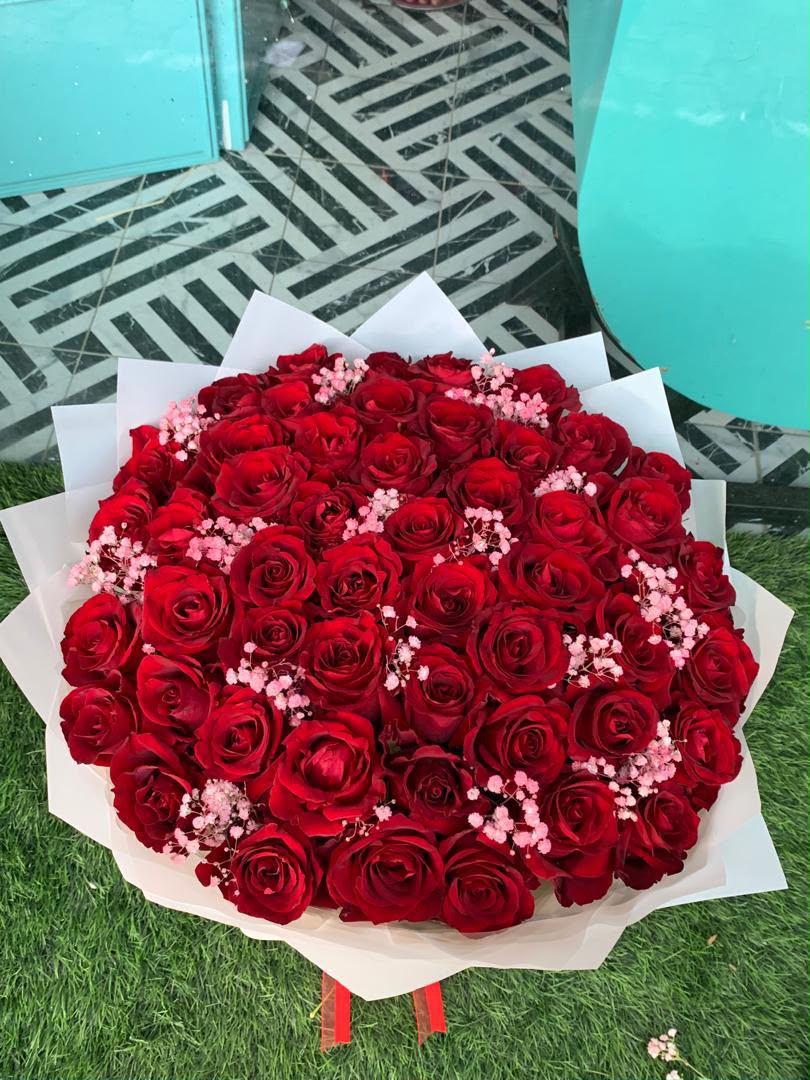 The Velvet Passion Grand Red Rose & Pink Gypsophila Bouquet